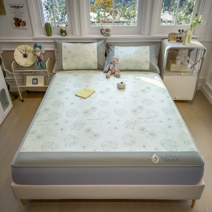 91家纺网 家纺一手货源 找家纺 全季家居 2025新款A类抗菌防螨数码印花冰藤席凉席席子 盛夏丛林 床笠