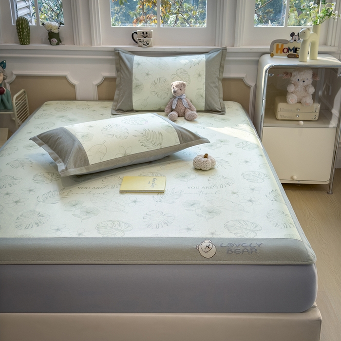 91家纺网 家纺一手货源 找家纺 全季家居 2025新款A类抗菌防螨数码印花冰藤席凉席席子 盛夏丛林 床笠