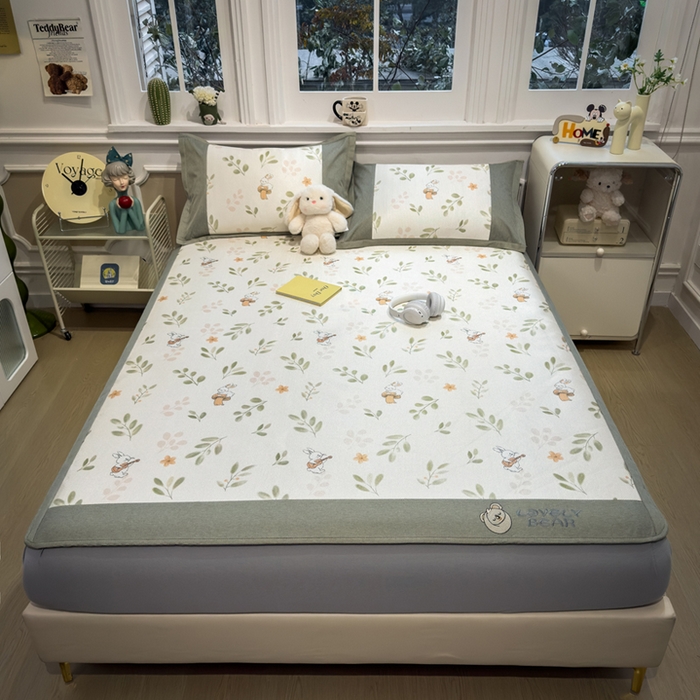 91家纺网 家纺一手货源 找家纺 全季家居 2025新款A类抗菌防螨数码印花冰藤席凉席席子 田园兔 床笠