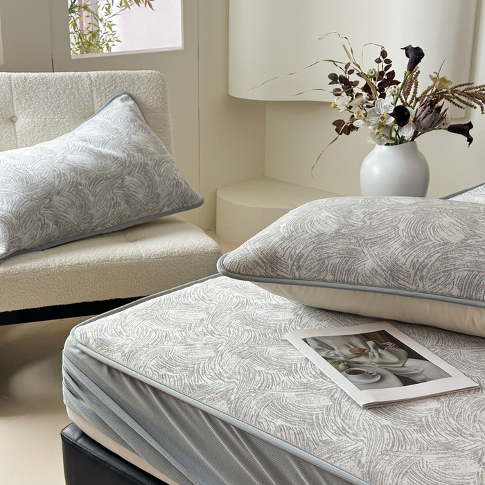 91家纺网 家纺一手货源 找家纺 （总）鑫钰 2025新款A类进口PE高冷感凉席高端聚乙烯凉豆豆高克重480克冰丝凉席床笠三件套