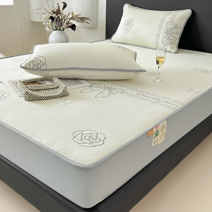 91家纺网 家纺一手货源 找家纺 （总）鑫钰 2025新款A类进口PE高冷感凉席高端聚乙烯凉豆豆高克重480克冰丝凉席床笠三件套