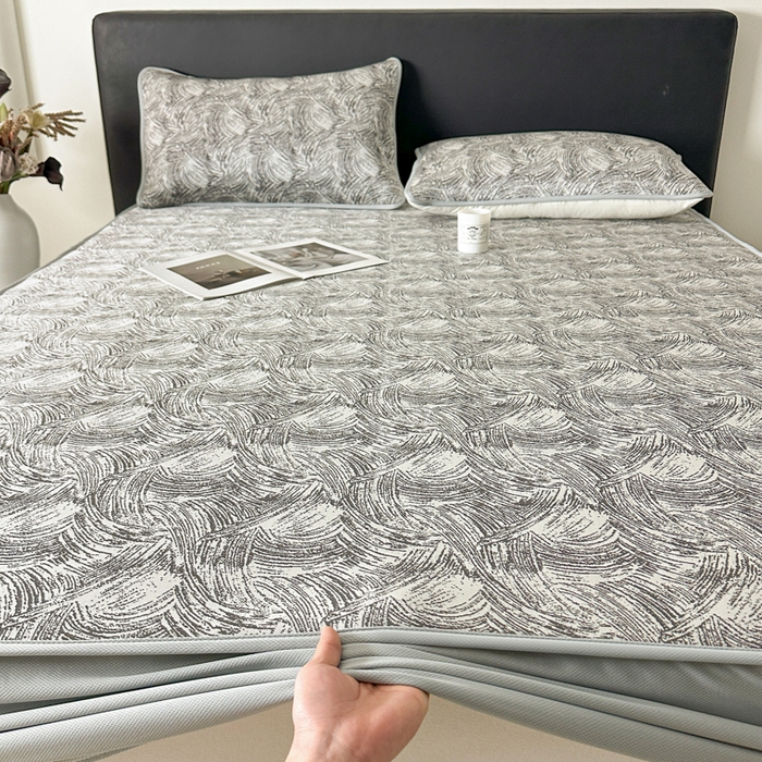 91家纺网 家纺一手货源 找家纺 鑫钰 2025新款A类进口PE高冷感凉席高端聚乙烯凉豆豆高克重480克冰丝凉席床笠三件套 冰肌-墨灰