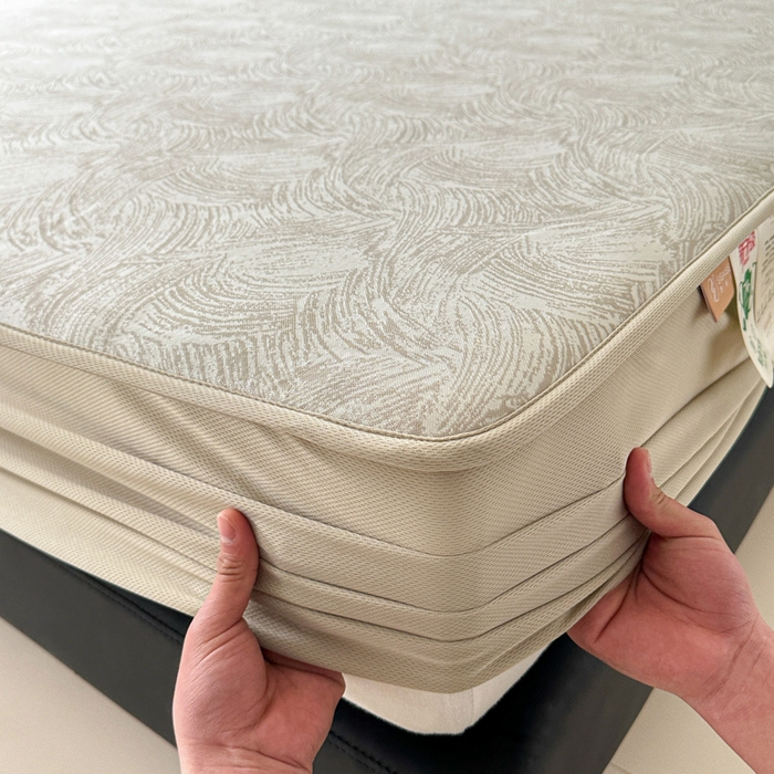 91家纺网 家纺一手货源 找家纺 鑫钰 2025新款A类进口PE高冷感凉席高端聚乙烯凉豆豆高克重480克冰丝凉席床笠三件套 冰肌-奶咖