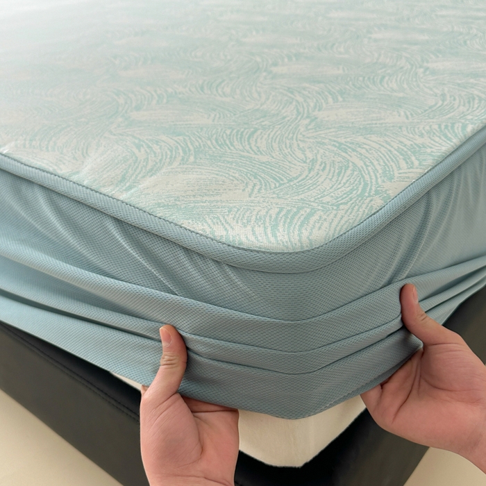 91家纺网 家纺一手货源 找家纺 鑫钰 2025新款A类进口PE高冷感凉席高端聚乙烯凉豆豆高克重480克冰丝凉席床笠三件套 冰肌-水绿