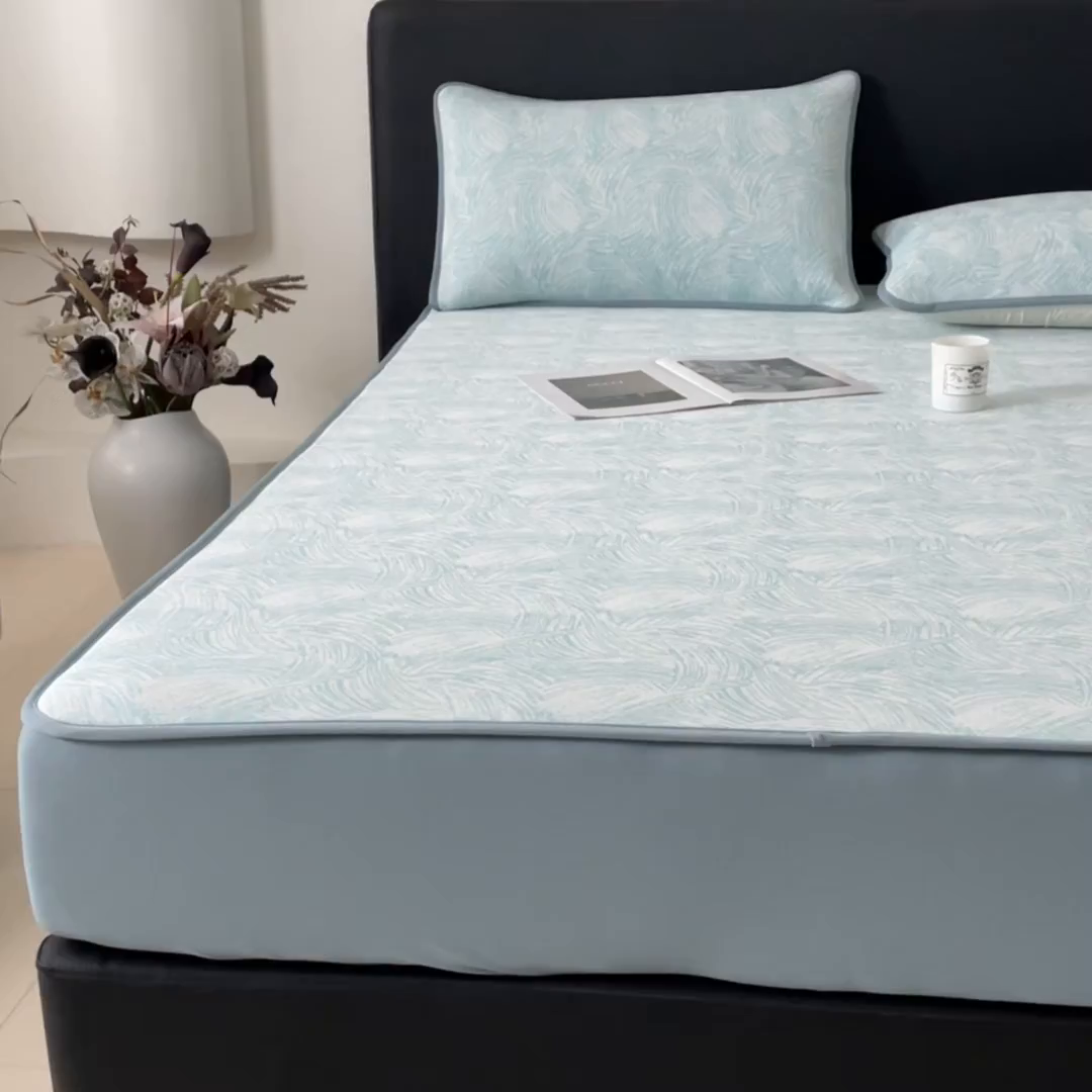 91家纺网 家纺一手货源 找家纺 鑫钰 2025新款A类进口PE高冷感凉席高端聚乙烯凉豆豆高克重480克冰丝凉席床笠三件套 冰肌-水绿