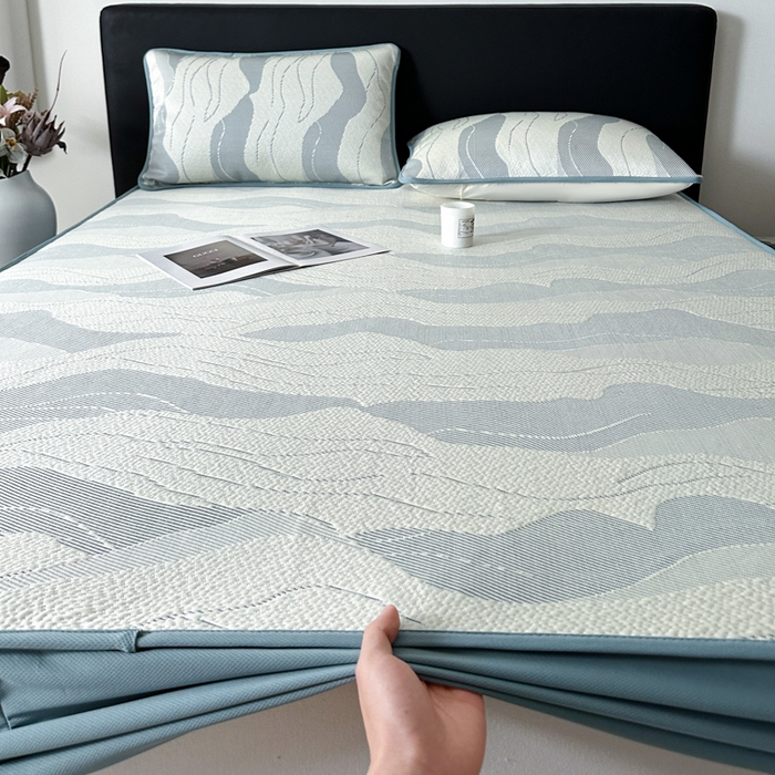 91家纺网 家纺一手货源 找家纺 鑫钰 2025新款A类进口PE高冷感凉席高端聚乙烯凉豆豆高克重480克冰丝凉席床笠三件套 沁夏-冰川蓝