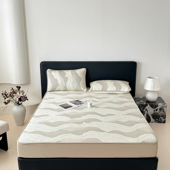 91家纺网 家纺一手货源 找家纺 鑫钰 2025新款A类进口PE高冷感凉席高端聚乙烯凉豆豆高克重480克冰丝凉席床笠三件套 沁夏-奶咖