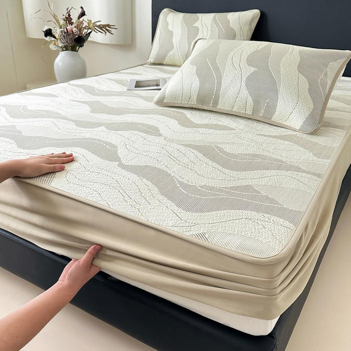 91家纺网 家纺一手货源 找家纺 鑫钰 2025新款A类进口PE高冷感凉席高端聚乙烯凉豆豆高克重480克冰丝凉席床笠三件套 沁夏-奶咖