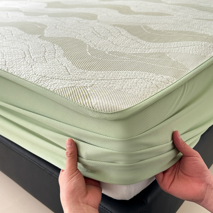 91家纺网 家纺一手货源 找家纺 鑫钰 2025新款A类进口PE高冷感凉席高端聚乙烯凉豆豆高克重480克冰丝凉席床笠三件套 沁夏-青柠绿