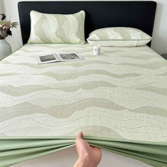 91家纺网 家纺一手货源 找家纺 鑫钰 2025新款A类进口PE高冷感凉席高端聚乙烯凉豆豆高克重480克冰丝凉席床笠三件套 沁夏-青柠绿