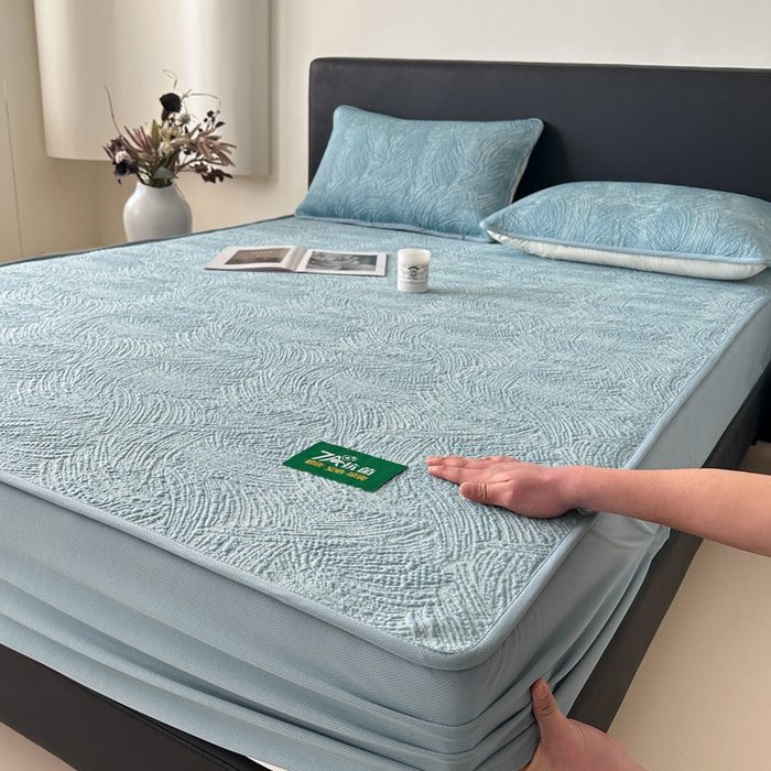 91家纺网 家纺一手货源 找家纺 鑫钰 2025新款A类进口PE高冷感凉席高端聚乙烯凉豆豆高克重480克冰丝凉席床笠三件套 云锦-冰川蓝