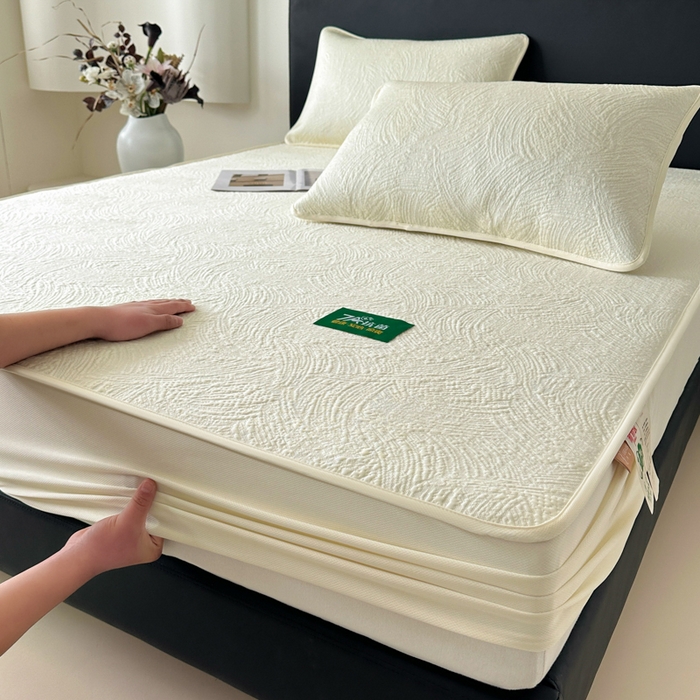 91家纺网 家纺一手货源 找家纺 鑫钰 2025新款A类进口PE高冷感凉席高端聚乙烯凉豆豆高克重480克冰丝凉席床笠三件套 云锦-奶白