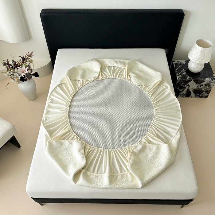 91家纺网 家纺一手货源 找家纺 鑫钰 2025新款A类进口PE高冷感凉席高端聚乙烯凉豆豆高克重480克冰丝凉席床笠三件套 云锦-奶白