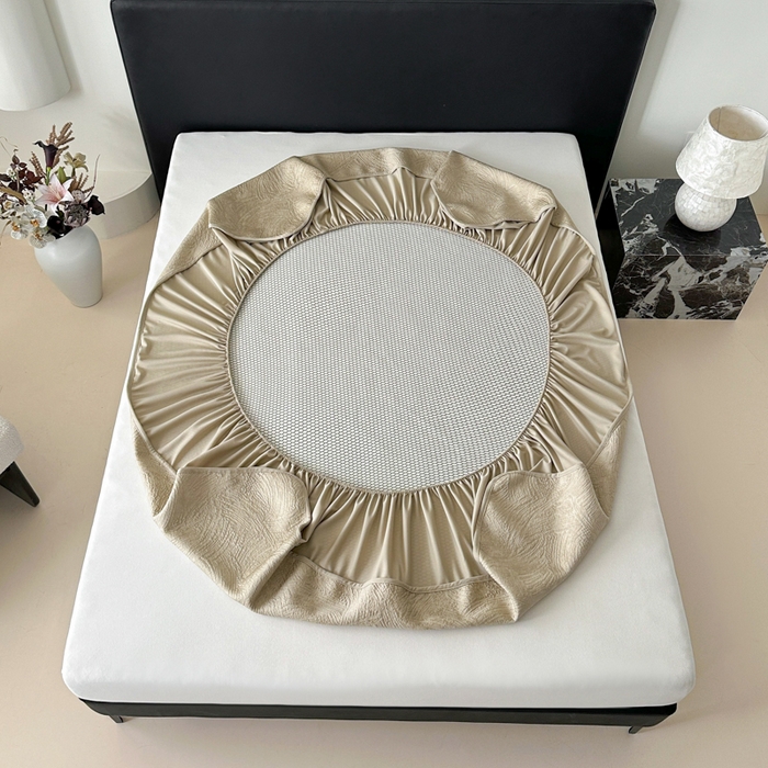 91家纺网 家纺一手货源 找家纺 鑫钰 2025新款A类进口PE高冷感凉席高端聚乙烯凉豆豆高克重480克冰丝凉席床笠三件套 云锦-奶咖