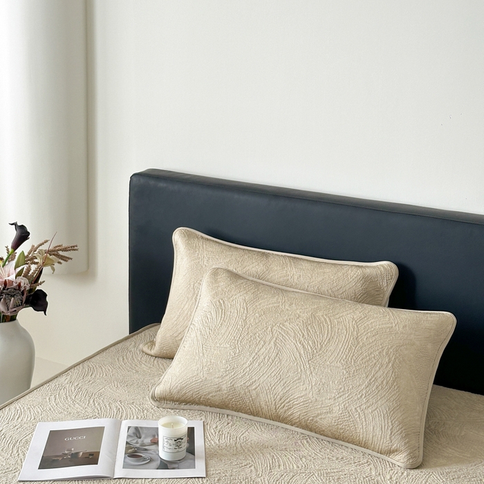 91家纺网 家纺一手货源 找家纺 鑫钰 2025新款A类进口PE高冷感凉席高端聚乙烯凉豆豆高克重480克冰丝凉席床笠三件套 云锦-奶咖