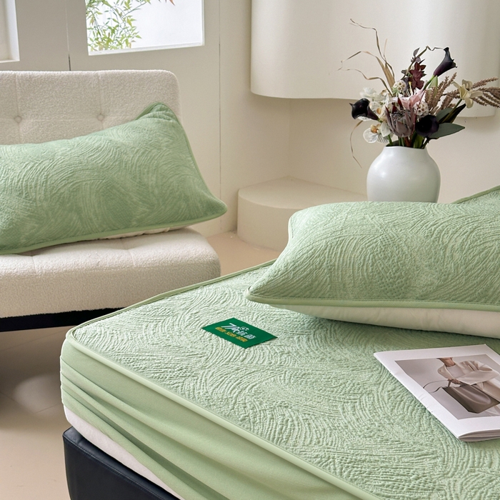 91家纺网 家纺一手货源 找家纺 鑫钰 2025新款A类进口PE高冷感凉席高端聚乙烯凉豆豆高克重480克冰丝凉席床笠三件套 云锦-水绿