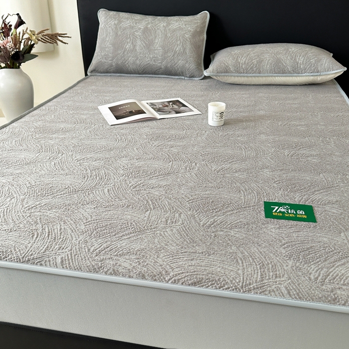 91家纺网 家纺一手货源 找家纺 鑫钰 2025新款A类进口PE高冷感凉席高端聚乙烯凉豆豆高克重480克冰丝凉席床笠三件套 云锦-银灰