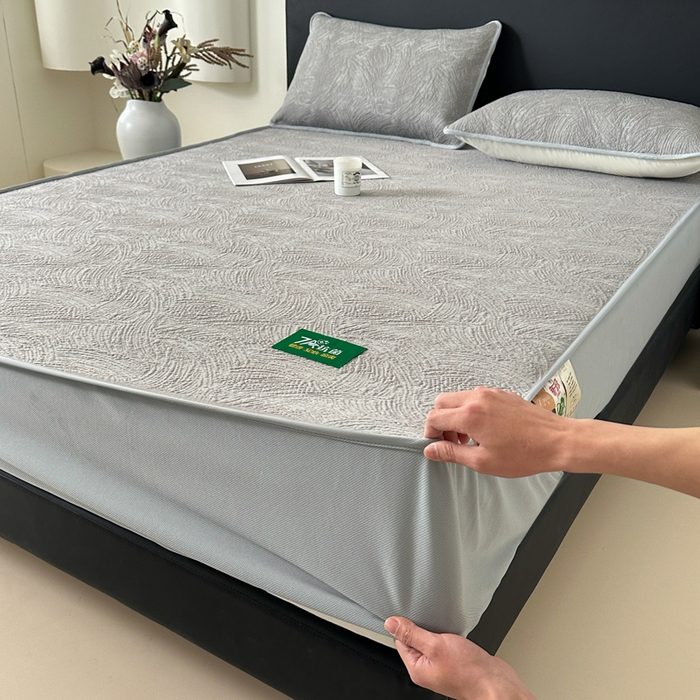 91家纺网 家纺一手货源 找家纺 鑫钰 2025新款A类进口PE高冷感凉席高端聚乙烯凉豆豆高克重480克冰丝凉席床笠三件套 云锦-银灰