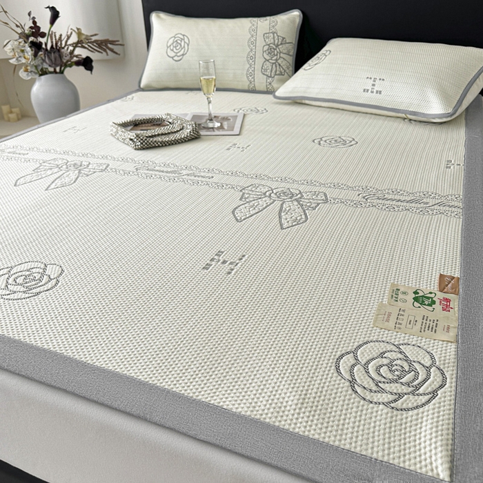 91家纺网 家纺一手货源 找家纺 （总）鑫钰 2025新款A类进口PE高冷感凉席高端聚乙烯凉豆豆高克重480克冰丝凉席床席三件套