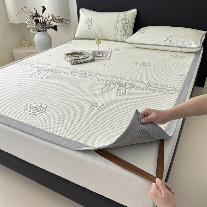 91家纺网 家纺一手货源 找家纺 （总）鑫钰 2025新款A类进口PE高冷感凉席高端聚乙烯凉豆豆高克重480克冰丝凉席床席三件套