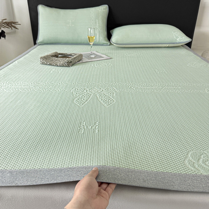 91家纺网 家纺一手货源 找家纺 （总）鑫钰 2025新款A类进口PE高冷感凉席高端聚乙烯凉豆豆高克重480克冰丝凉席床席三件套