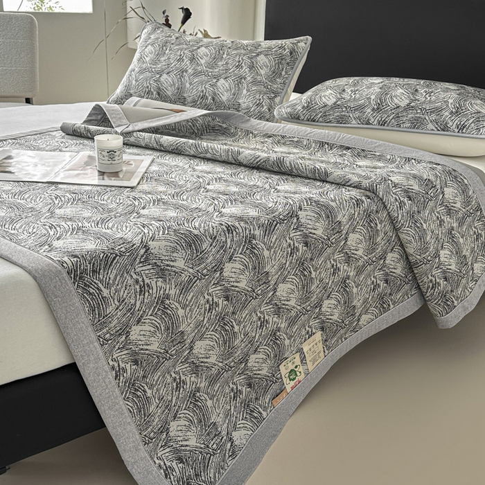 91家纺网 家纺一手货源 找家纺 鑫钰 2025新款A类进口PE高冷感凉席高端聚乙烯凉豆豆高克重480克冰丝凉席床席三件套 冰肌-墨灰