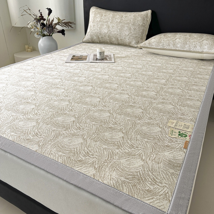 91家纺网 家纺一手货源 找家纺 鑫钰 2025新款A类进口PE高冷感凉席高端聚乙烯凉豆豆高克重480克冰丝凉席床席三件套 冰肌-奶咖