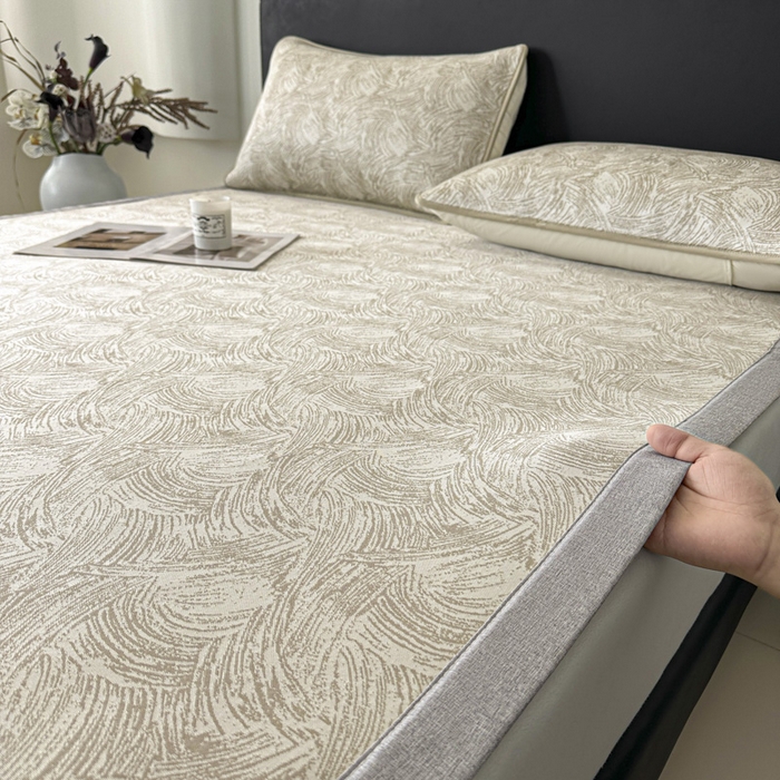 91家纺网 家纺一手货源 找家纺 鑫钰 2025新款A类进口PE高冷感凉席高端聚乙烯凉豆豆高克重480克冰丝凉席床席三件套 冰肌-奶咖