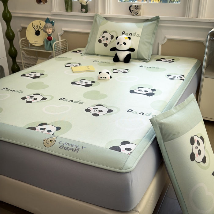 91家纺网 家纺一手货源 找家纺 全季家居 2025新款A类抗菌防螨数码印花冰藤席凉席席子 小熊猫 床笠