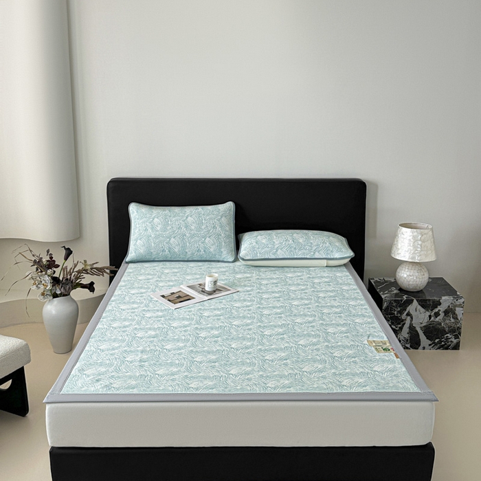 91家纺网 家纺一手货源 找家纺 鑫钰 2025新款A类进口PE高冷感凉席高端聚乙烯凉豆豆高克重480克冰丝凉席床席三件套 冰肌-水绿