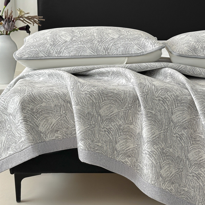 91家纺网 家纺一手货源 找家纺 鑫钰 2025新款A类进口PE高冷感凉席高端聚乙烯凉豆豆高克重480克冰丝凉席床席三件套 冰肌-银灰