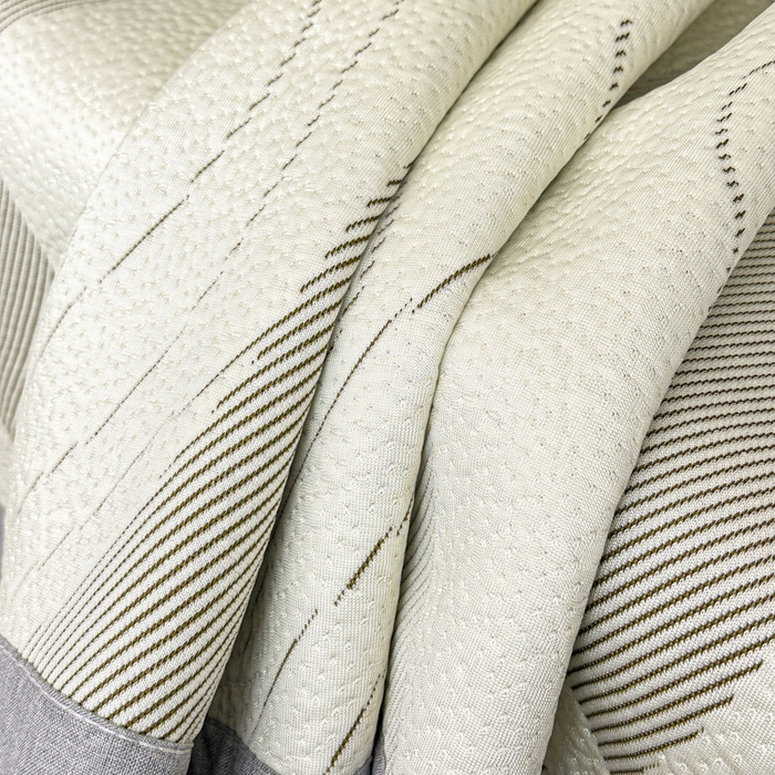 91家纺网 家纺一手货源 找家纺 鑫钰 2025新款A类进口PE高冷感凉席高端聚乙烯凉豆豆高克重480克冰丝凉席床席三件套 沁夏-奶咖