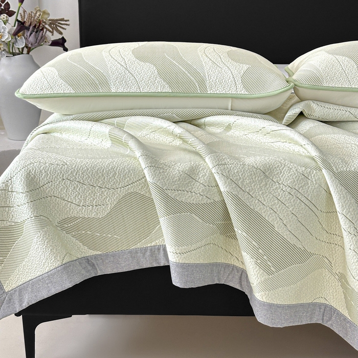 91家纺网 家纺一手货源 找家纺 鑫钰 2025新款A类进口PE高冷感凉席高端聚乙烯凉豆豆高克重480克冰丝凉席床席三件套 沁夏-青柠绿