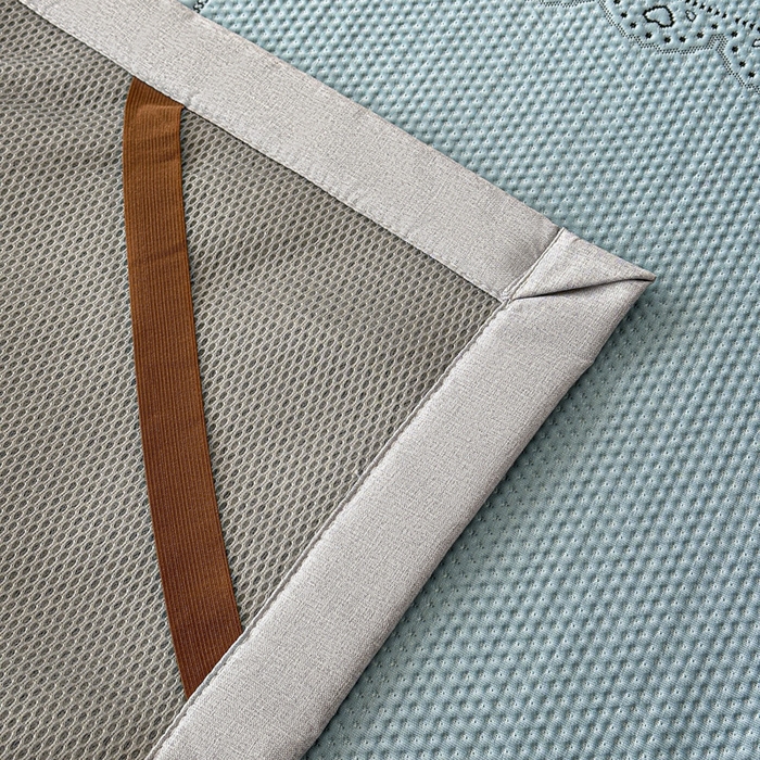 91家纺网 家纺一手货源 找家纺 鑫钰 2025新款A类进口PE高冷感凉席高端聚乙烯凉豆豆高克重480克冰丝凉席床席三件套 山茶物语-蓝