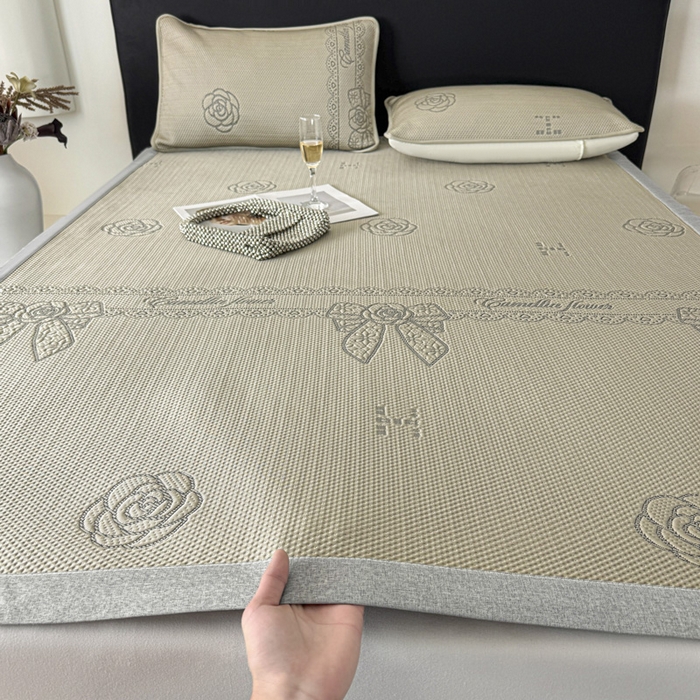 鑫钰 2025新款A类进口PE高冷感凉席高端聚乙烯凉豆豆高克重480克冰丝凉席床席三件套 山茶物语-奶咖