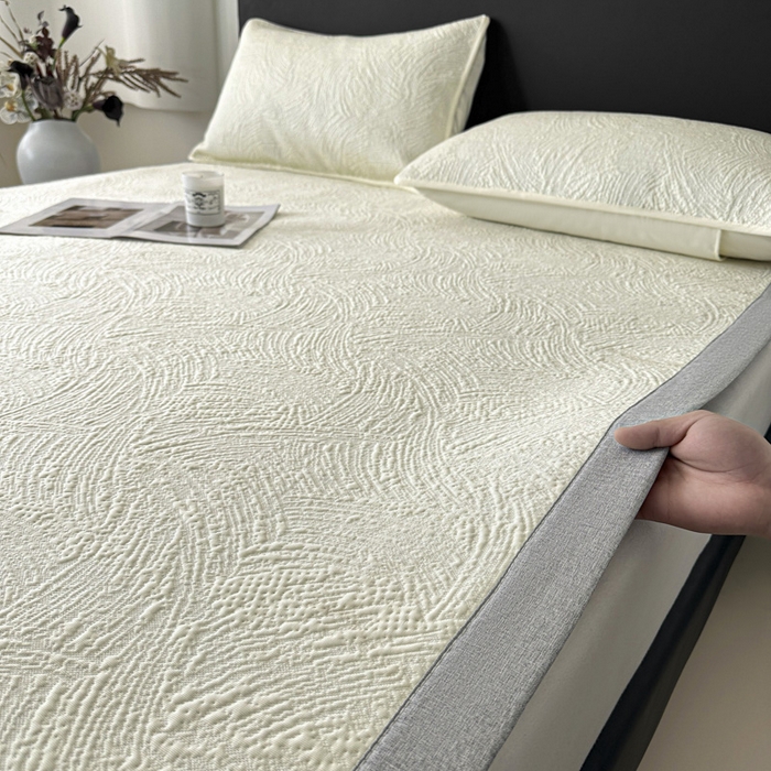91家纺网 家纺一手货源 找家纺 鑫钰 2025新款A类进口PE高冷感凉席高端聚乙烯凉豆豆高克重480克冰丝凉席床席三件套 云锦-奶白