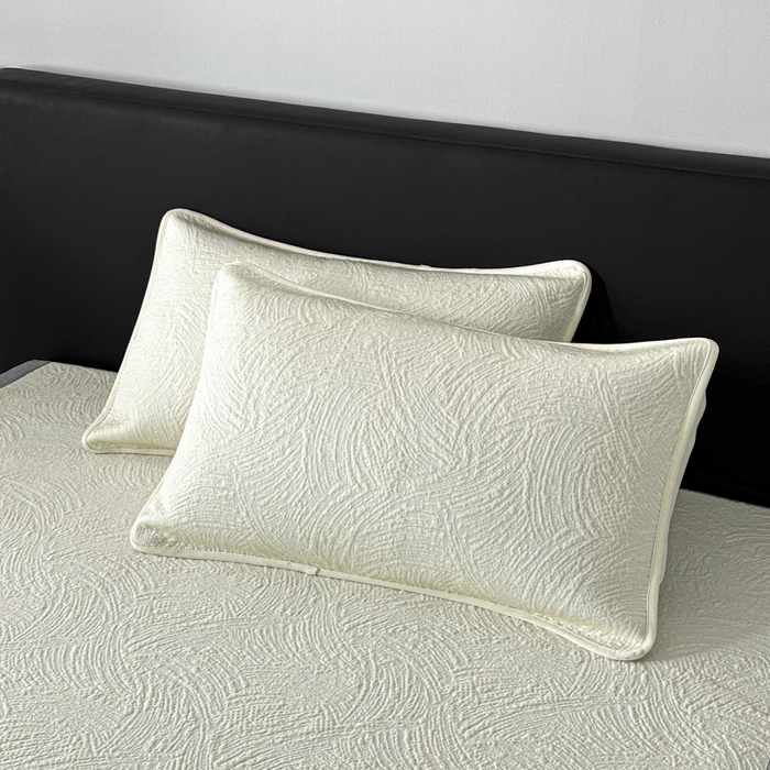 91家纺网 家纺一手货源 找家纺 鑫钰 2025新款A类进口PE高冷感凉席高端聚乙烯凉豆豆高克重480克冰丝凉席床席三件套 云锦-奶白