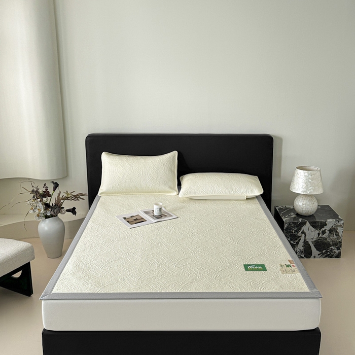 91家纺网 家纺一手货源 找家纺 鑫钰 2025新款A类进口PE高冷感凉席高端聚乙烯凉豆豆高克重480克冰丝凉席床席三件套 云锦-奶白