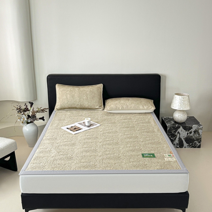 91家纺网 家纺一手货源 找家纺 鑫钰 2025新款A类进口PE高冷感凉席高端聚乙烯凉豆豆高克重480克冰丝凉席床席三件套 云锦-奶咖