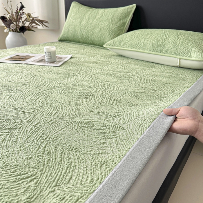 91家纺网 家纺一手货源 找家纺 鑫钰 2025新款A类进口PE高冷感凉席高端聚乙烯凉豆豆高克重480克冰丝凉席床席三件套 云锦-水绿