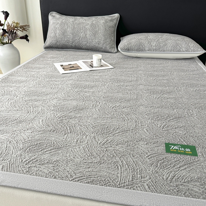 91家纺网 家纺一手货源 找家纺 鑫钰 2025新款A类进口PE高冷感凉席高端聚乙烯凉豆豆高克重480克冰丝凉席床席三件套 云锦-银灰