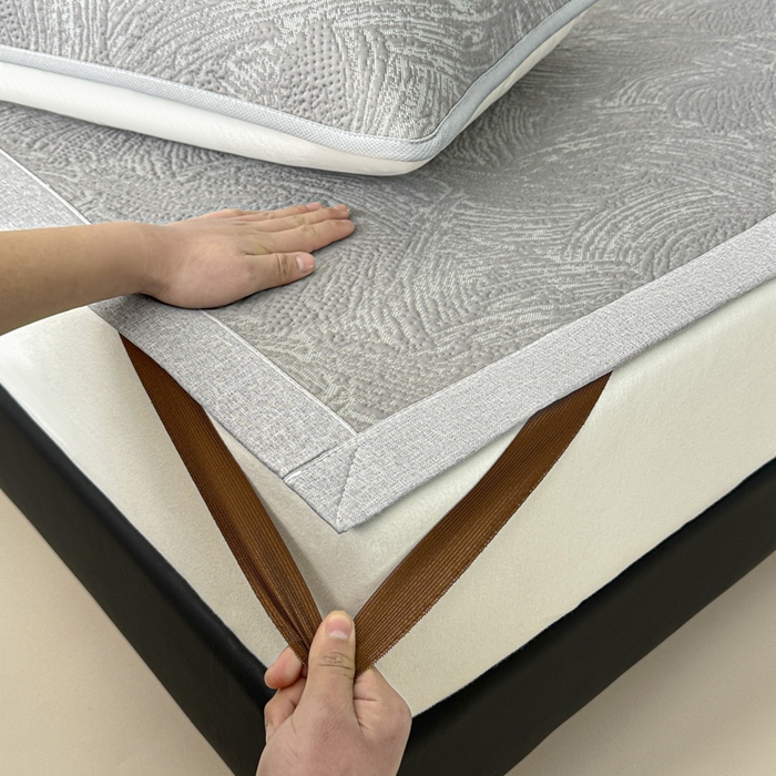 91家纺网 家纺一手货源 找家纺 鑫钰 2025新款A类进口PE高冷感凉席高端聚乙烯凉豆豆高克重480克冰丝凉席床席三件套 云锦-银灰