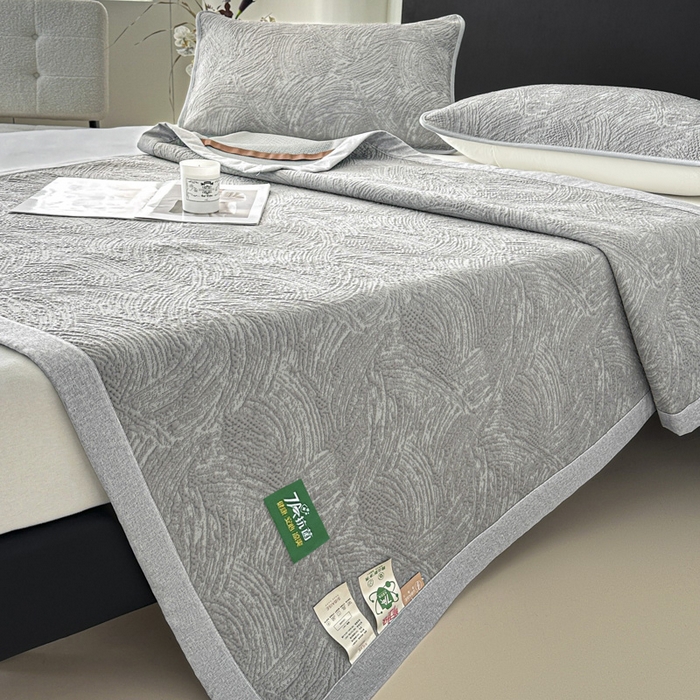 91家纺网 家纺一手货源 找家纺 鑫钰 2025新款A类进口PE高冷感凉席高端聚乙烯凉豆豆高克重480克冰丝凉席床席三件套 云锦-银灰