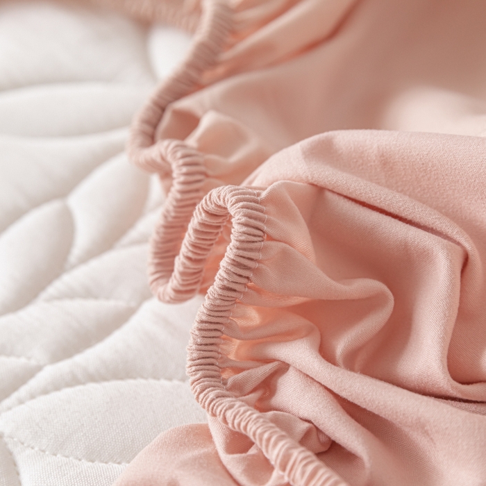 91家纺网 家纺一手货源 找家纺 鑫钰 2025新款防水夹棉防水床笠-花穗 花穗-豆沙粉