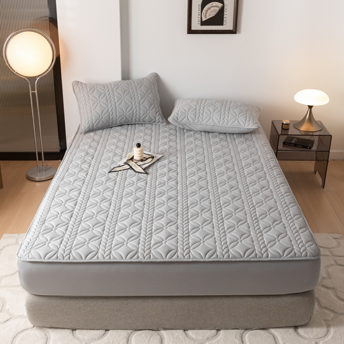 91家纺网 家纺一手货源 找家纺 鑫钰 2025新款防水夹棉防水床笠-花穗 花穗-低调灰