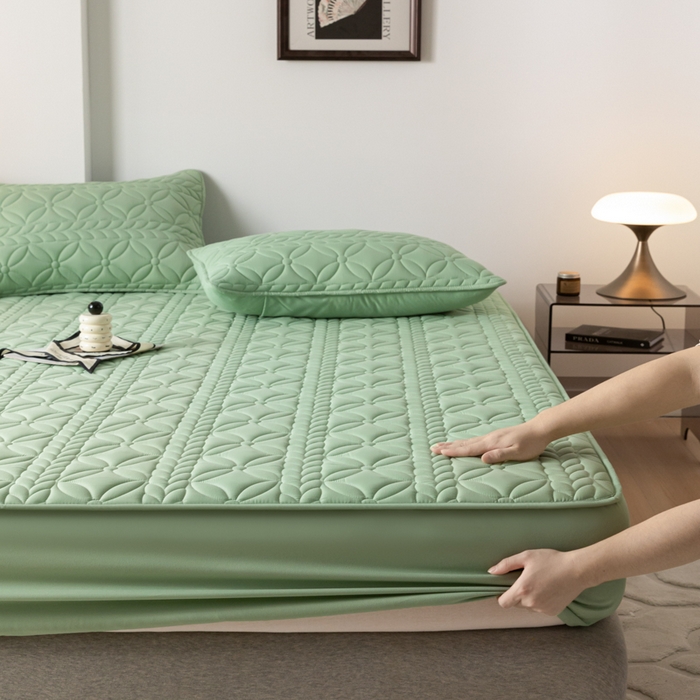 91家纺网 家纺一手货源 找家纺 鑫钰 2025新款防水夹棉防水床笠-花穗 花穗-时尚绿