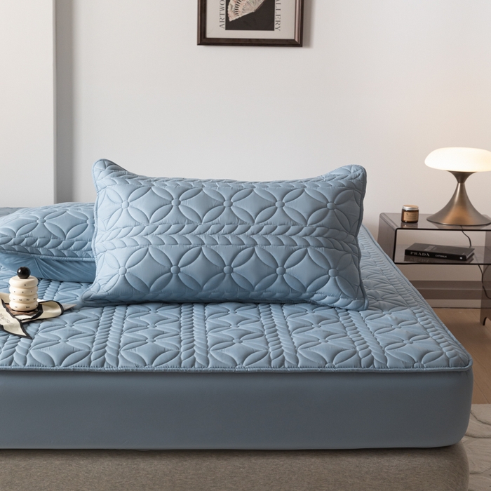 91家纺网 家纺一手货源 找家纺 鑫钰 2025新款防水夹棉防水床笠-花穗 花穗-优雅蓝