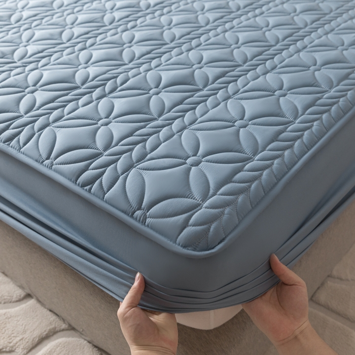 91家纺网 家纺一手货源 找家纺 鑫钰 2025新款防水夹棉防水床笠-花穗 花穗-优雅蓝