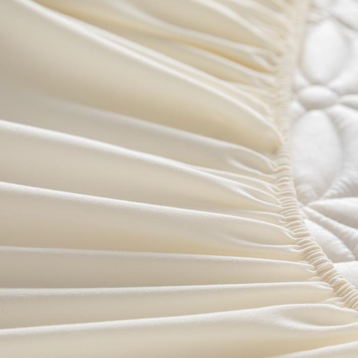 91家纺网 家纺一手货源 找家纺 鑫钰 2025新款防水夹棉防水床笠-花穗 花穗-月光白