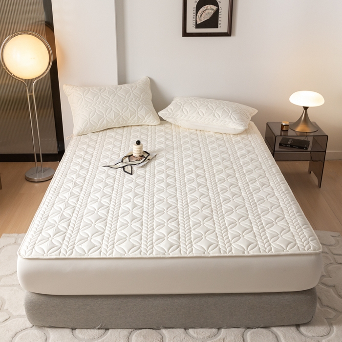 91家纺网 家纺一手货源 找家纺 鑫钰 2025新款防水夹棉防水床笠-花穗 花穗-月光白